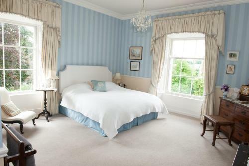 Bed & Breakfast Lough Bawn House