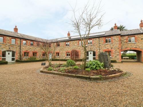 The Stables, Navin