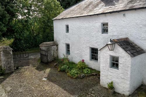 Knocknalosset House