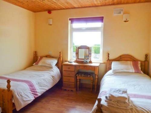 Lough Gara Lodge, Ballaghdareen