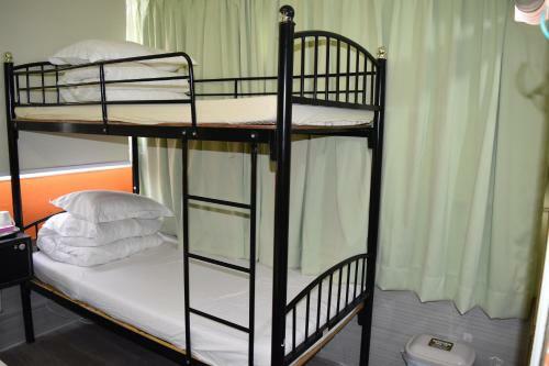 Hostal May House