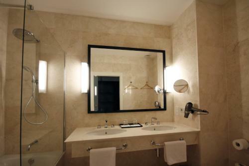 Hotel Palm Camayenne