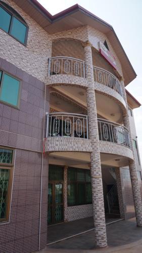 Nabegyi Hotel