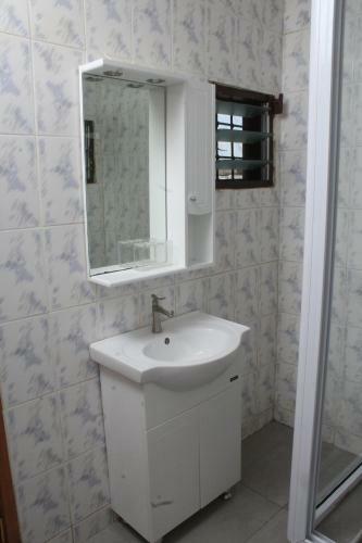 Hostal Rose Leat Elegant Bed & Breakfast