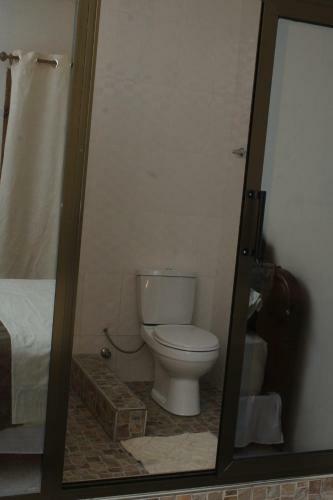 Hostal Rose Leat Elegant Bed & Breakfast
