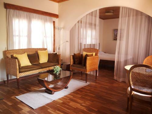 Esther's Hotel