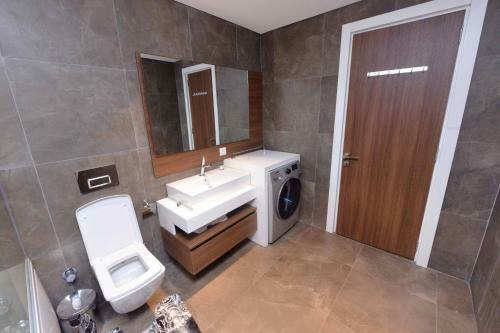Pls Apartments - Cantonments