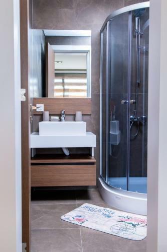 Pls Apartments - Cantonments