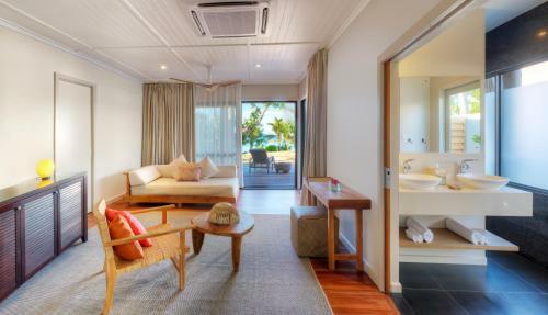 Hotel Vomo Island Resort