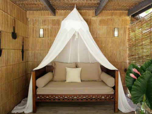 Hotel Matangi Private Island Resort - Adults Only