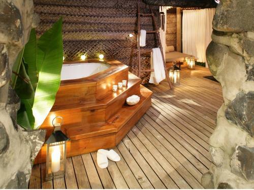 Hotel Matangi Private Island Resort - Adults Only