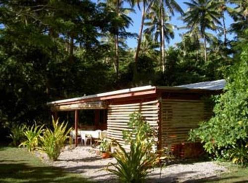 Hostal Dolphin Bay Divers Retreat