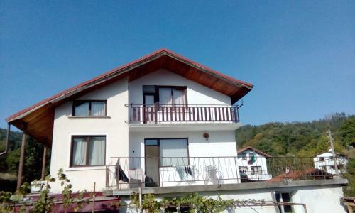 Hostal Villa Lovna Sreshta