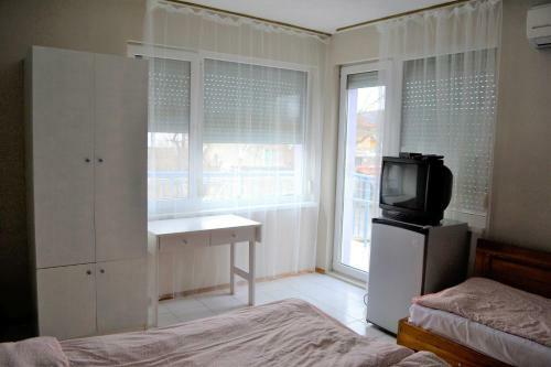 Hostal Villa Terzievi - House Of Roses