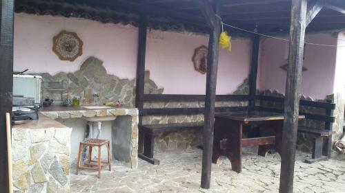 Hostal Villa Terzievi - House Of Roses