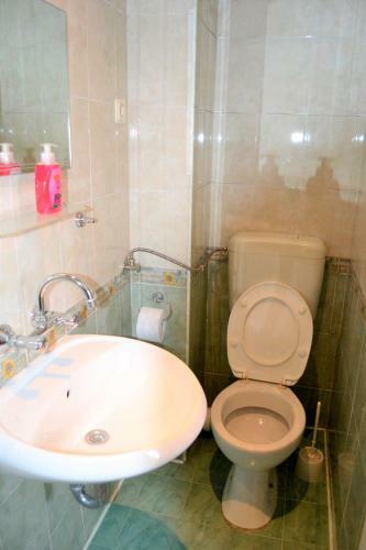 Hostal Villa Terzievi - House Of Roses