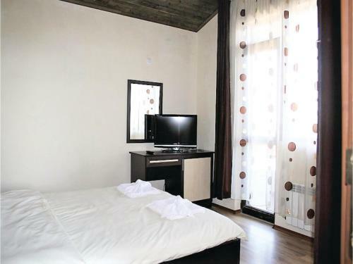Three-bedroom Holiday Home In Iskra Village