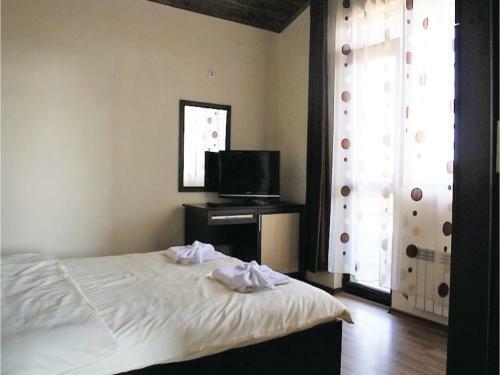Three-bedroom Holiday Home In Iskra Village