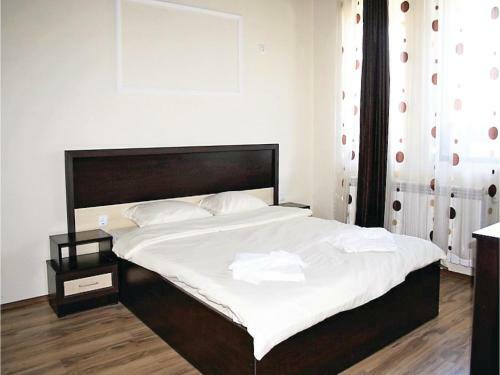 Three-bedroom Holiday Home In Iskra Village