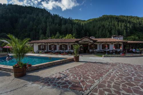 Hotel Chiflika Complex