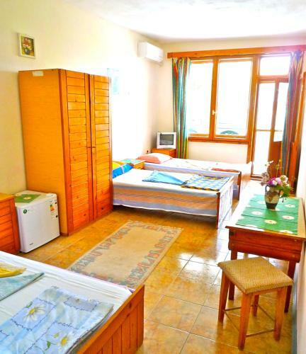 Hostal Walmar Guest House