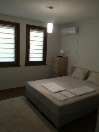 Hostal White Guest House 2