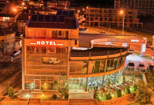 Dream Hotel