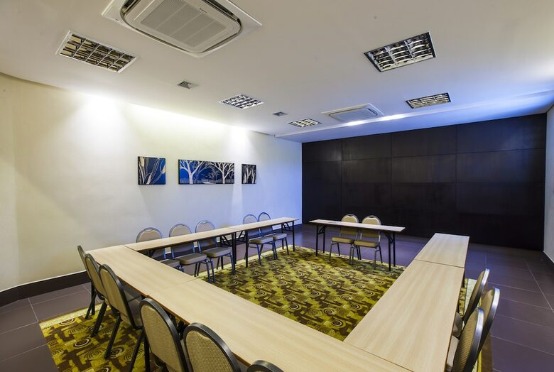 Hotel Intercity Vinhedo