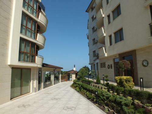 Al Rial Beach Apartments