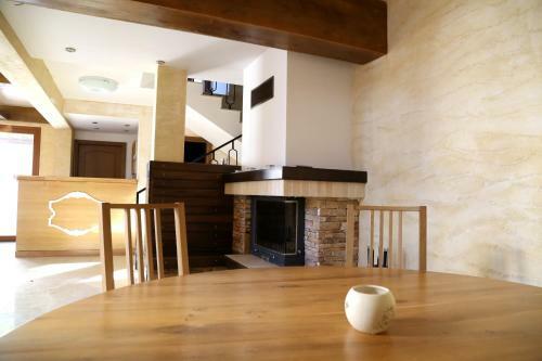 Hostal Villa Ema
