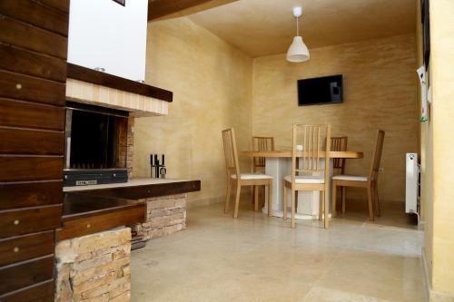 Hostal Villa Ema
