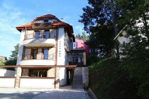 Hostal Villa Ema