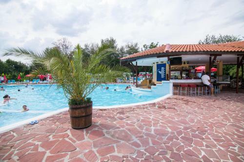 Bryasta Hotel & Restaurant