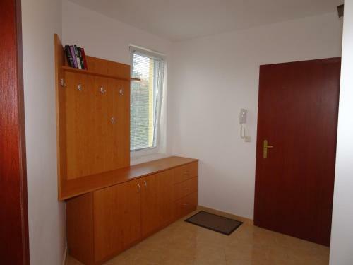 Coliseum Apartment