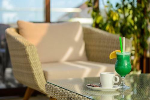 Sunny Castle Hotel