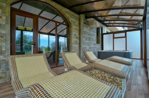 Sunny Castle Hotel