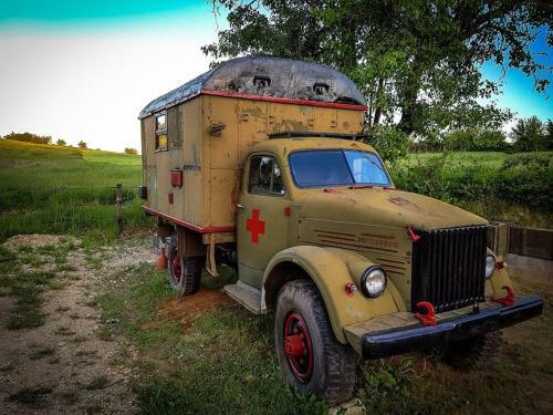 Bed & Breakfast Cob Camp