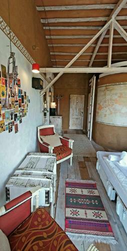 Bed & Breakfast Cob Camp