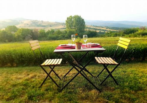 Bed & Breakfast Cob Camp