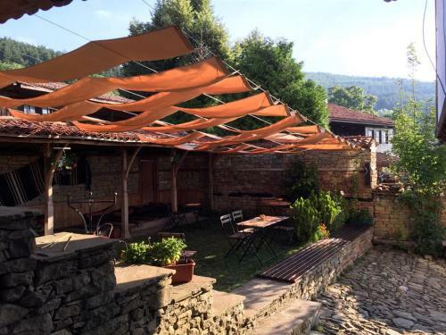 Hostal Guest House Dimcho Kehaia's Cafe
