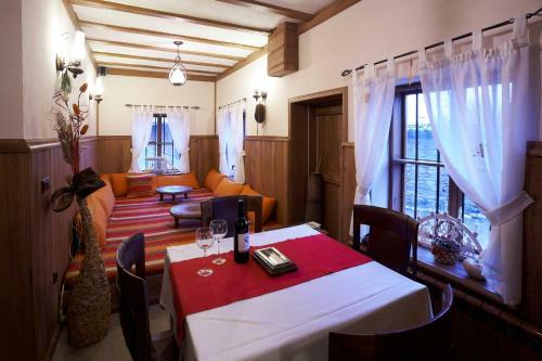 Hostal Guest House Dimcho Kehaia's Cafe