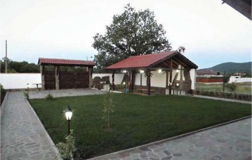 Two-bedroom Holiday Home In Velika Village