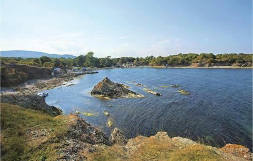 Two-bedroom Holiday Home In Velika Village