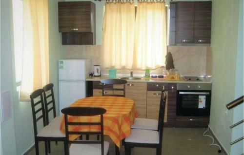 Two-bedroom Holiday Home In Velika Village