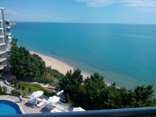 Silver Beach Apartments