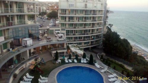 Silver Beach Apartments