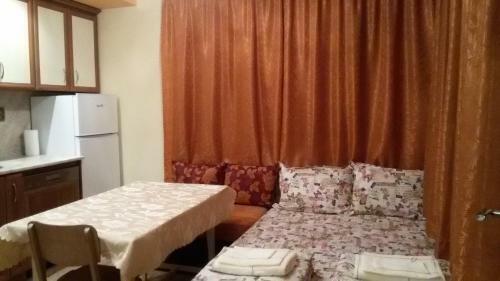 Hostal Lozitsa Guest House