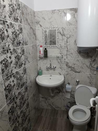 Hostal Rooms Lagat