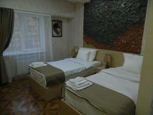Hostal Gayane Hotel