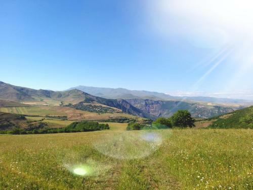Hostal Tatev Emma B&B